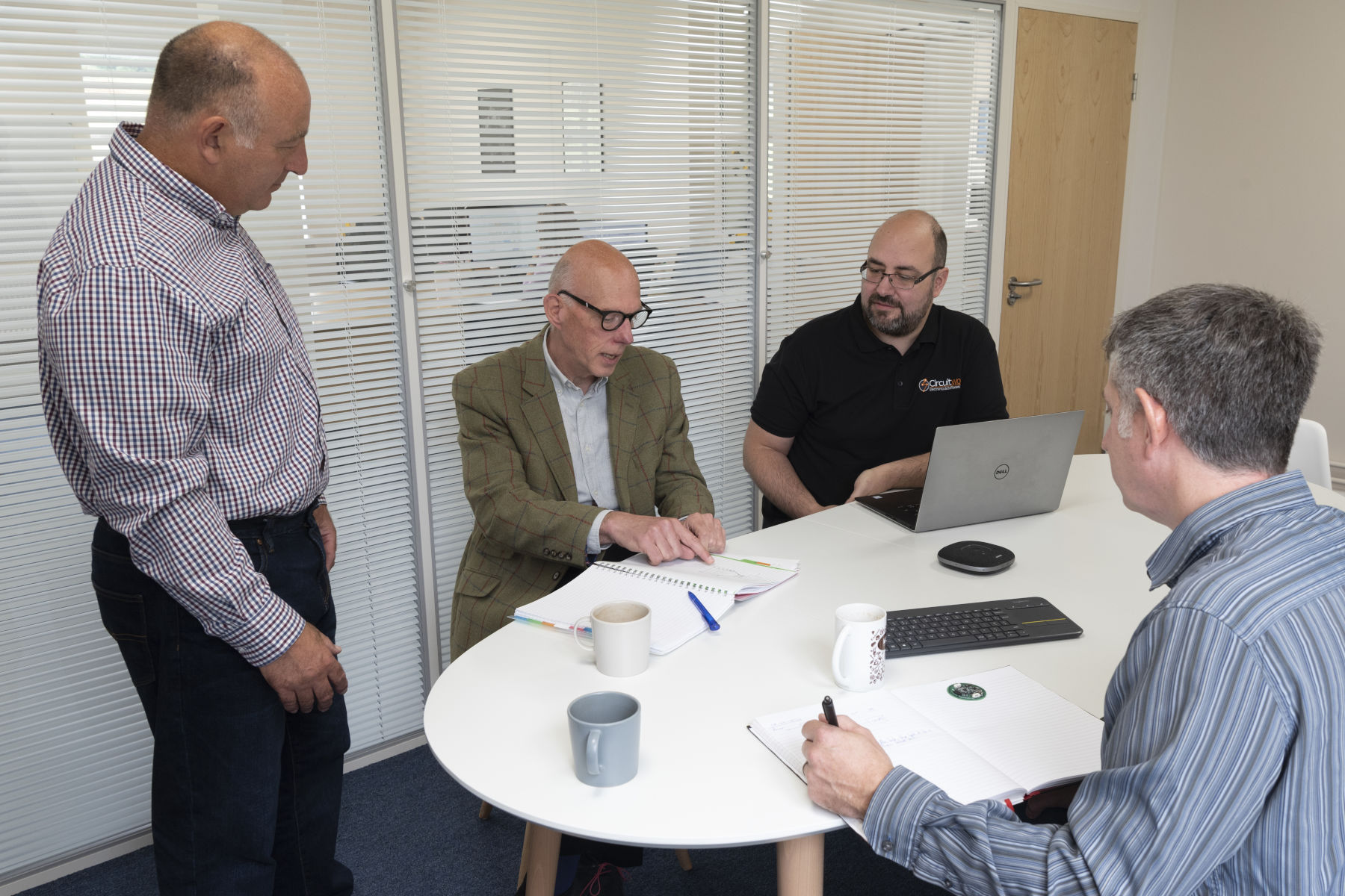 CircuitWorx engineers discussing details of client's project